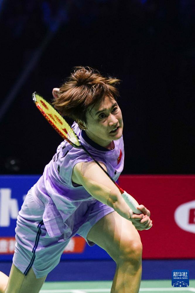 队登顶背后 队登顶背后