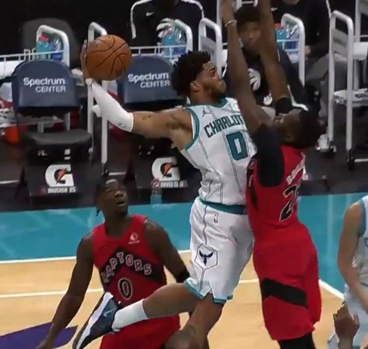 进攻端也显 进攻端也显